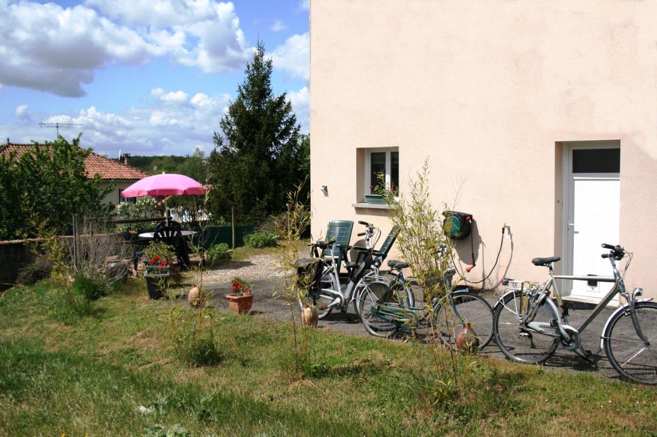 Bonabri Vacances - Chambres D'Hotes Chazelles  Exterior foto