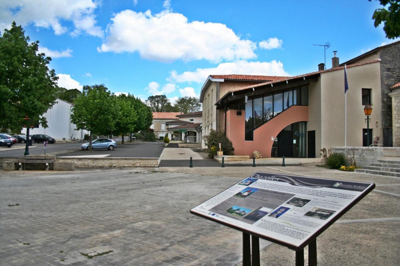 Bonabri Vacances - Chambres D'Hotes Chazelles  Exterior foto