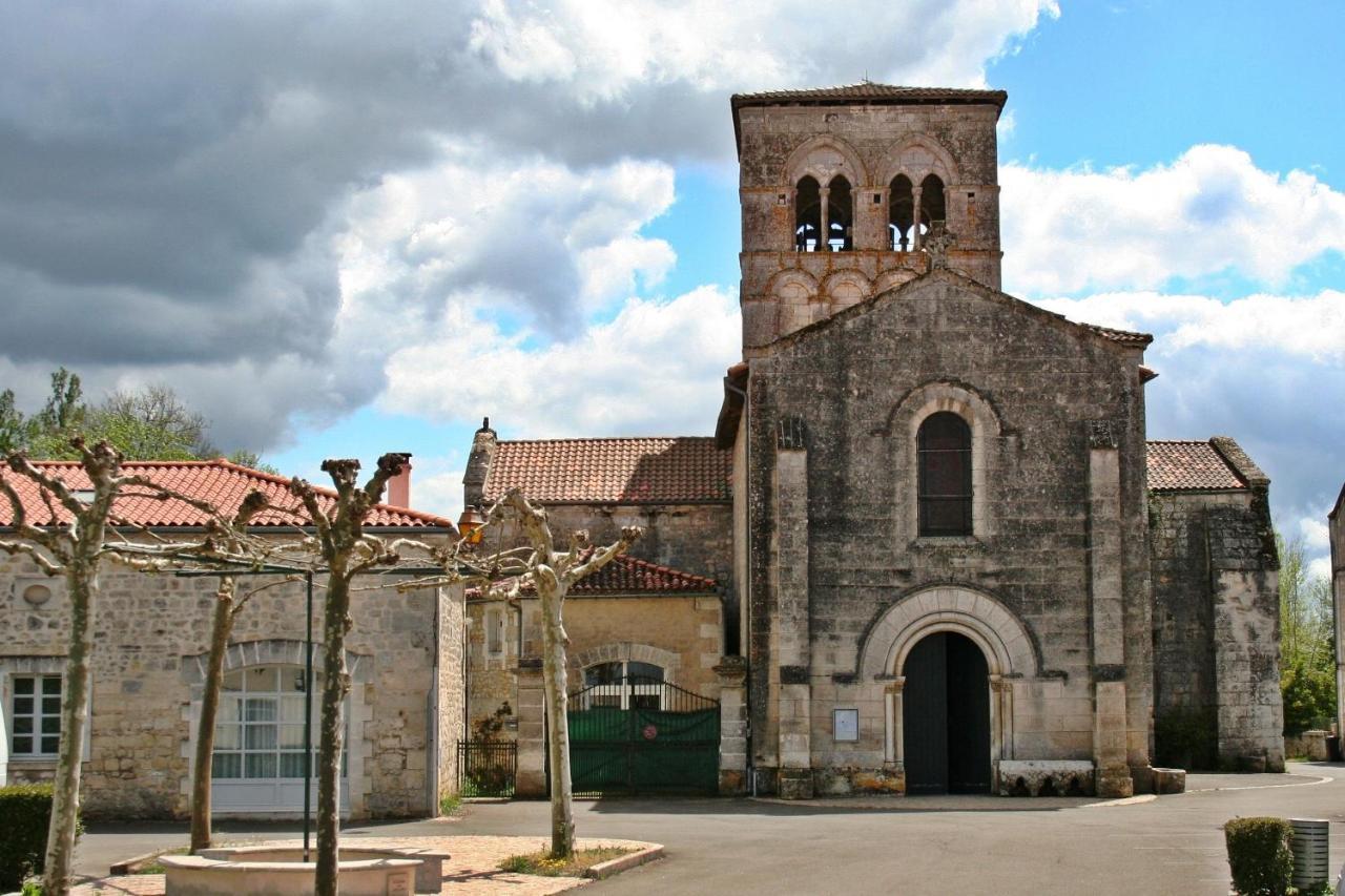 Bonabri Vacances - Chambres D'Hotes Chazelles  Exterior foto